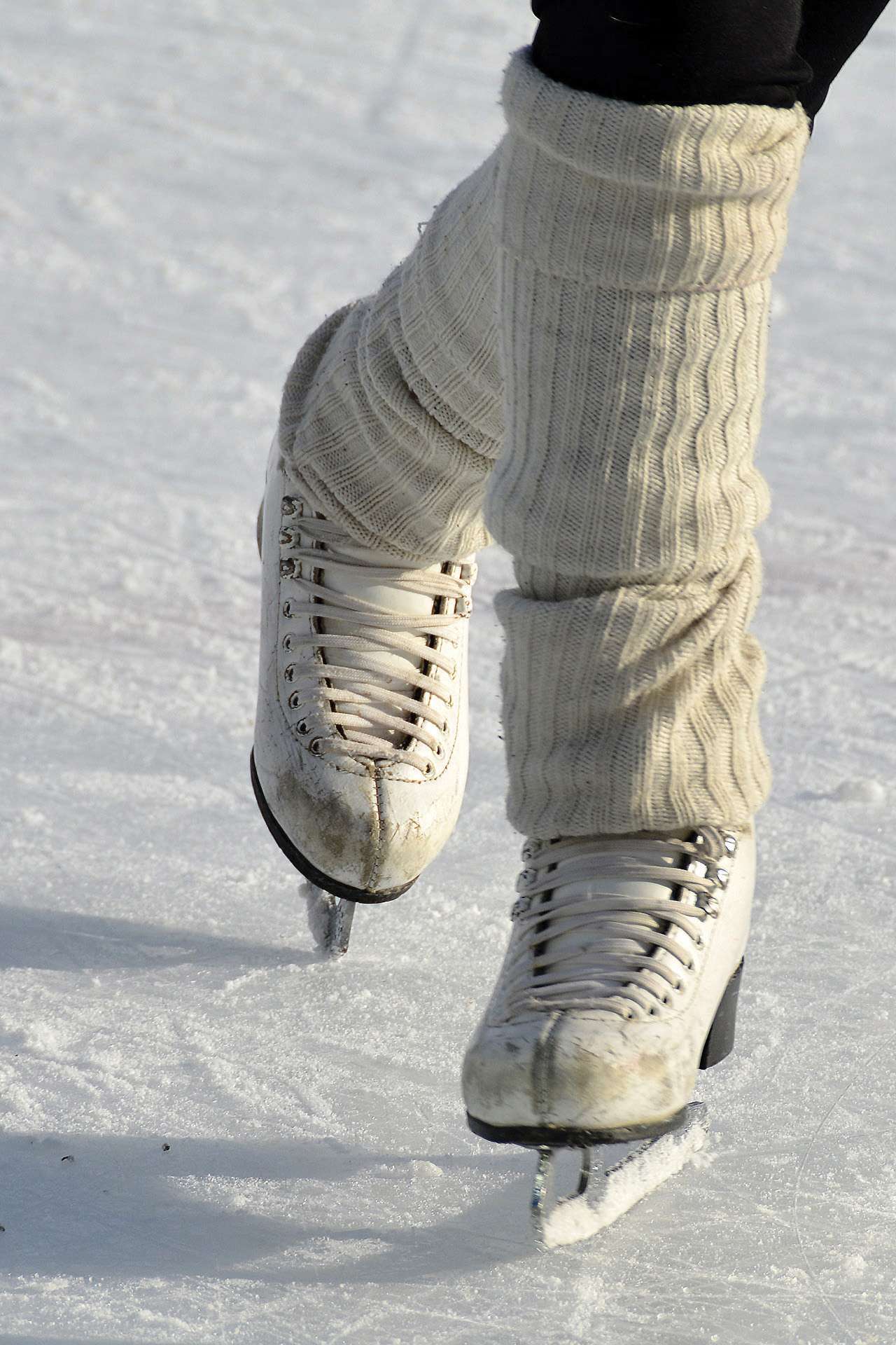 Ancienne Paire De Patins à Glace – Modèle Rétro, Usure Légère